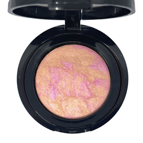 Laura Geller Baked Blush-N-Brighten Marbleized Blush - 0.16 oz / 4.5 g - Picture 2 of 5